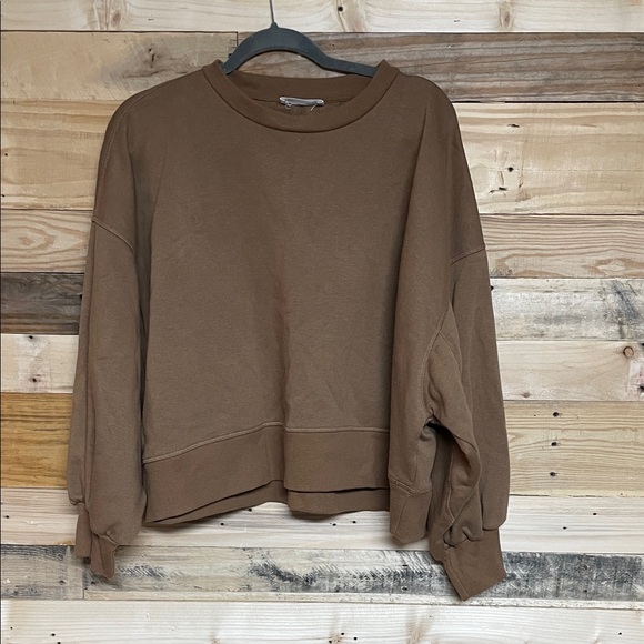 Zenana Outfitters Tops - Zenana Outfitters size XL Brown Boxy Cropped Soft Crewneck Sweatshirt